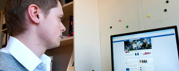 Am Institut für Publizistik der JGU beschäftigt sich Juniorprof. Dr. Leonard Reinecke mit der Nutzung von sozialen Netzwerkplattformen. (Foto: Peter Pulkowski) Am Institut für Publizistik der JGU beschäftigt sich Juniorprof. Dr. Leonard Reinecke mit der Nutzung von sozialen Netzwerkplattformen. (Foto: Peter Pulkowski)