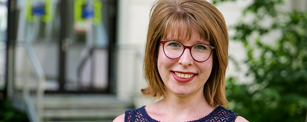 Anke Seifert studiert Germanistik auf Lehramt und plant, die Software 'Herodot' auch im Schulunterricht einzusetzen. (Foto: Stefan F. Sämmer) Anke Seifert studiert Germanistik auf Lehramt und plant, die Software 'Herodot' auch im Schulunterricht einzusetzen. (Foto: Stefan F. Sämmer)