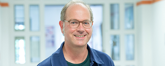 Prof. Dr. Matthias Krings, einer der beiden Sprecher von CEDITRAA, betont den interdisziplinären Ansatz des Projekts. (Foto: Peter Pulkowski) Prof. Dr. Matthias Krings, einer der beiden Sprecher von CEDITRAA, betont den interdisziplinären Ansatz des Projekts. (Foto: Peter Pulkowski)