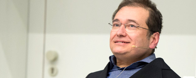 Der Bochumer Biopsychologe Prof. Dr. Dr. h. c. mult. Onur Güntürkün ist Inhaber der 17. Johannes Gutenberg-Stiftungsprofessur. (Foto: Peter Pulkowski) Der Bochumer Biopsychologe Prof. Dr. Dr. h. c. mult. Onur Güntürkün ist Inhaber der 17. Johannes Gutenberg-Stiftungsprofessur. (Foto: Peter Pulkowski)