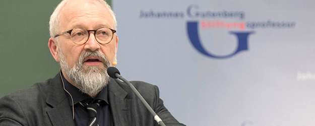 Seine zehnteilige Vorlesungsreihe auf dem Gutenberg-Campus steht unter der Überschrift 'Das politische Denken. Politische Ideengeschichte und die großen Herausforderungen unserer Gegenwart in zehn Erkundungsschritten'. (Foto: Stefan F. Sämmer) Seine zehnteilige Vorlesungsreihe auf dem Gutenberg-Campus steht unter der Überschrift 'Das politische Denken. Politische Ideengeschichte und die großen Herausforderungen unserer Gegenwart in zehn Erkundungsschritten'. (Foto: Stefan F. Sämmer)