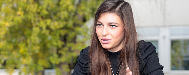 Die Mainzer Sprachbrücke unterstützt Grundschulen und die Ukrainische Samstagsschule in Mainz durch Unterrichtsbegleitung für ukrainische Kinder. Für Erwachsene werden Sprachkurse auf dem Gutenberg-Campus angeboten. (Foto: Stefan F. Sämmer). Die Mainzer Sprachbrücke unterstützt Grundschulen und die Ukrainische Samstagsschule in Mainz durch Unterrichtsbegleitung für ukrainische Kinder. Für Erwachsene werden Sprachkurse auf dem Gutenberg-Campus angeboten. (Foto: Stefan F. Sämmer).