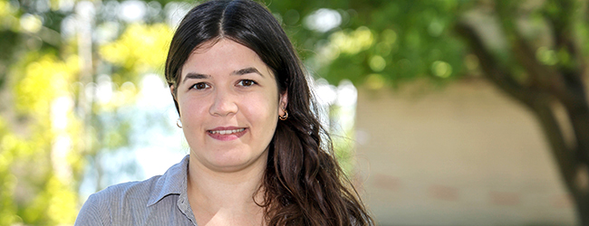 Luisa Baum ist eine von zwei Hilfskräften, die die Fortbildungsreihe 'Deutsch als Zweitsprache' unterstützen. (Foto: Stefan F. Sämmer) Luisa Baum ist eine von zwei Hilfskräften, die die Fortbildungsreihe 'Deutsch als Zweitsprache' unterstützen. (Foto: Stefan F. Sämmer)