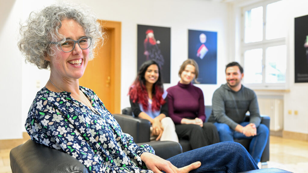 Dr. Jessica Quinlan ist Dozentin in der Abteilung Ältere deutsche Literatur am Deutschen Institut der JGU. (Foto: Peter Thomas)