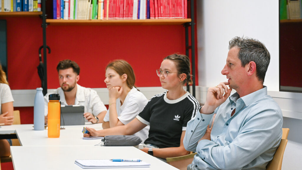 Bild in Originalgröße ansehen Zukünftig soll das Seminar "Schulsport als lokaler Bündnispartner" fest im Lehrplan des Zertifikats "Sport/sozial" an der JGU verankert werden. (Foto: Peter Thomas)