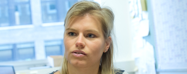 Tanja Herrmann forscht zu deutsch-französischen Städtepartnerschaften. (Foto: Peter Pulkowski)