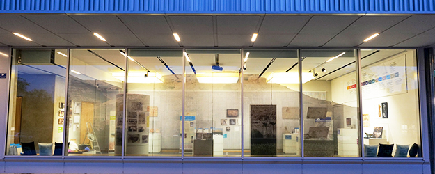 In beispielhaften Schlaglichtern zeigt die Ausstellung in der Schule des Sehens auf dem Gutenberg-Campus, was das internationale Grabungsteam entdeckte. (Foto: Stefan. F. Sämmer)