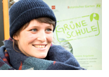 Lisa Kissi hat im Rahmen ihres Dissertationsprojekts eine interaktive App entwickelt, die Schülerinnen und Schüler auf eine Entdeckungsreise durch den Botanischen Garten schickt. (Foto: Peter Pulkowski)