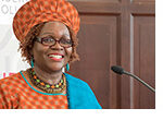Die Theologin Prof. Dr. Musa Dube ist für ihr Engagement zur Thematisierung von HIV/AIDS in der akademischen Lehre in Afrika dem Gutenberg Teaching Award 2017 ausgezeichnet worden. (Foto: Stefan F. Sämmer)