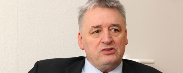 Dr. Wolfgang Stille von der Stabsstelle Forschung und Technologietransfer der JGU arbeitet eng mit dem Gründungsbüro zusammen. (Foto: Stefan F. Sämmer)