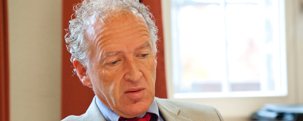 In seiner Vorlesungsreihe zum Sommersemester 2012 wird sich der Paläoanthropologe mit der Entwicklung des Menschen beschäftigen. (Foto: Peter Pulkowski)