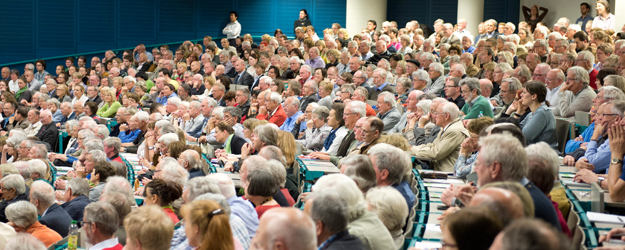 Zur Eröffnungsvorlesung der Johannes Gutenberg-Stiftungsprofessur 2014 war der größte Hörsaal auf dem JGU-Campus voll besetzt. (Foto: Peter Pulkowski)
