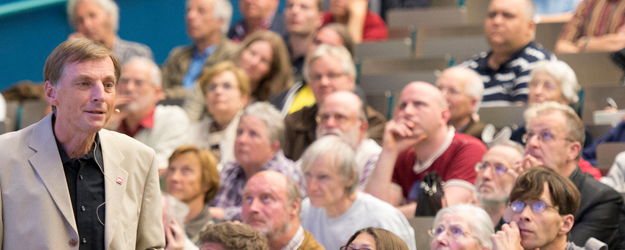 Prof. Dr. Christof Wetterich stellte seine Vorlesungsreihe zur Stiftungsprofessur 2014 unter das Thema 