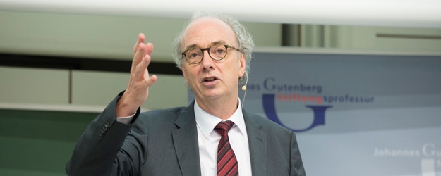 Prof. Dr. Dr. h.c. Johannes Buchmann forscht und lehrt an der TU Darmstadt und hat dort ein großes IT-Sicherheitszentrum aufgebaut. (Foto: Peter Pulkowski)