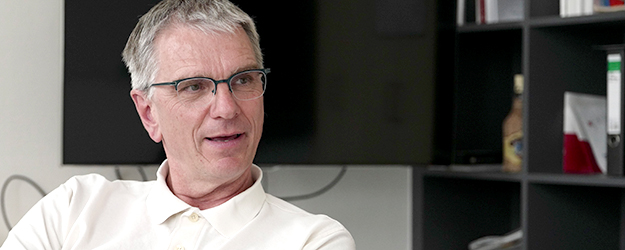 Prof. Dr. Wolfram Ruf möchte herausfinden, welche Auswirkungen bei der Behandlung mit verschiedenen Gerinnungshemmern festzustellen sind. (Foto: Stefan F. Sämmer)