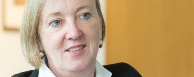 Dr. Waltraud Kreutz-Gers steht in ihrem Amt als Kanzlerin der Johannes Gutenberg-Universität Mainz zugleich auch dem Vorstand der Stiftung Mainzer Universitätsfonds vor. (Foto: Peter Pulkowski)