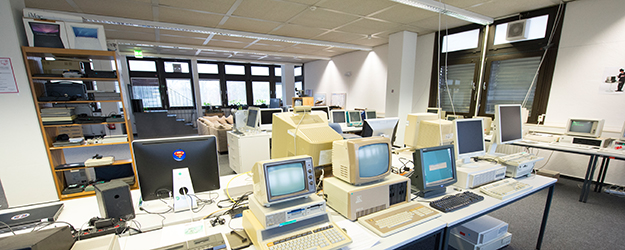 Die Computersammlung an der JGU erstreckt sich auf rund 300 Quadratmetern – inklusive einer kleinen Werkstatt für Computerreparaturen. (Foto: Peter Pulkowski)