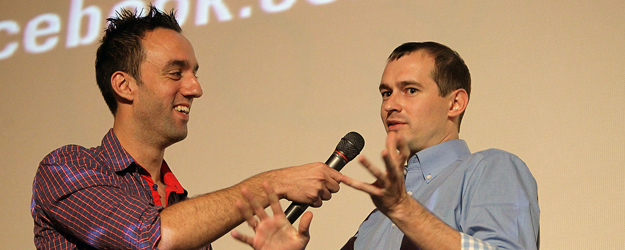(v.l.) Moderator Matthias Jung und Slammer Stefan Schlag (Foto: Stefan F. Sämmer)