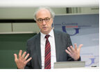 Prof. Dr. Dr. h.c. Johannes Buchmann sprach über "Datensouveränität, Privatsphärenschutz und Langzeit-Sicherheit im Zeitalter Künstlicher Intelligenz". (Foto: Peter Pulkowski)
